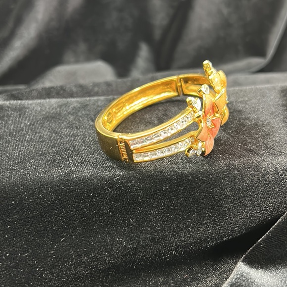 #34 Vintage Nolan Miller Hinged Enamel Flower Bracelet with Crystals - Picture 6 of 10